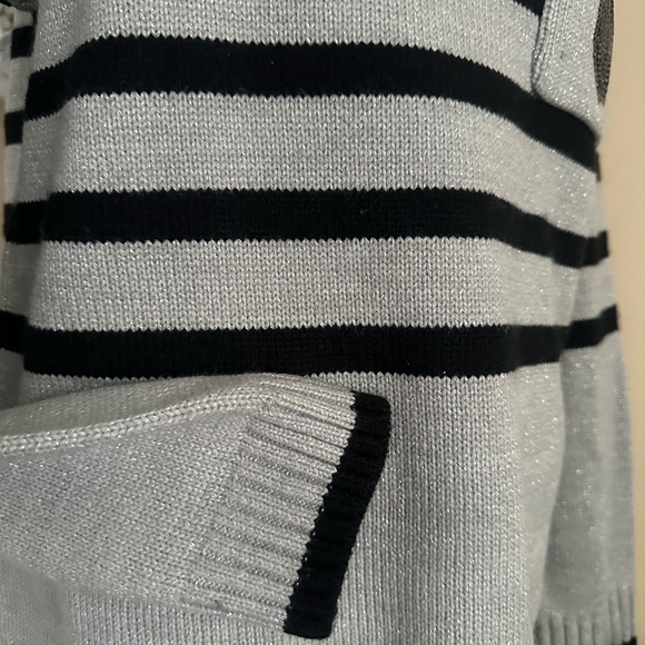 NWOT Karl Lagerfeld Paris Striped Mock Neck Sweater Size Small - Picture 3 of 8